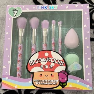 Pink Sky Face and Eye Makeup Application set! Kawaii printed handles! 7pc set!